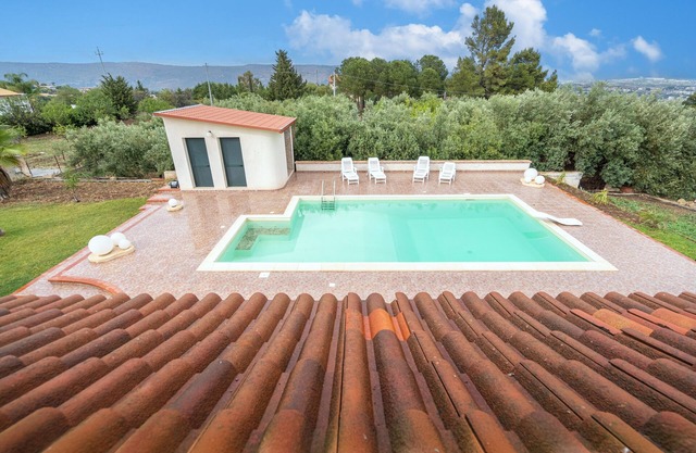 Villa 'Mariavittoria' mit Meerblick, WLAN und Klimaanlage