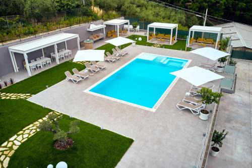 Villa Mary Pool