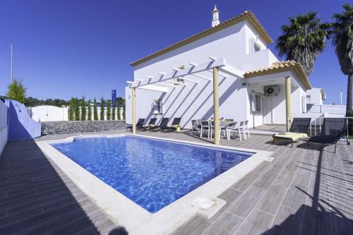 Villa Menina by Ocvillas