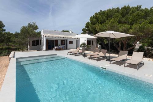 Villa Menorquina con piscina en la playa