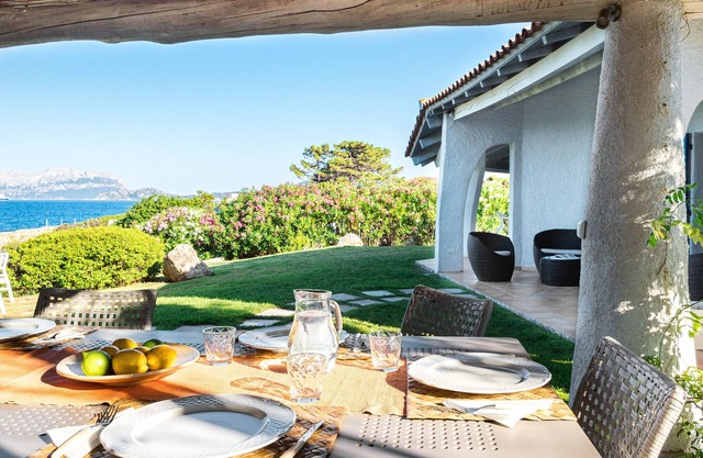 Villa Miriam - modernes pied dans l'eau, Pittulongu