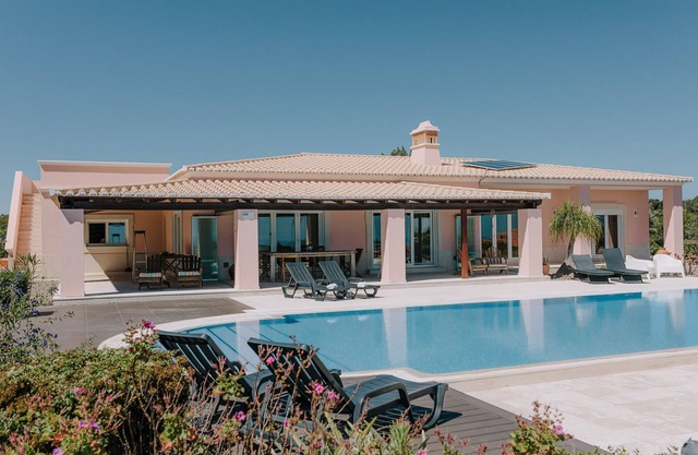 Villa Monte dos Agostos - Wunderschöne 3-Schlafzimmer-Villa mit außergewöhnlicher Aussicht!
