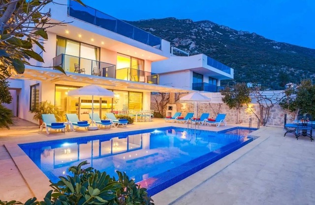 Villa Moana Kalkan – Sea View, Pool, AC, WiFi – 5BR Comfort & Style