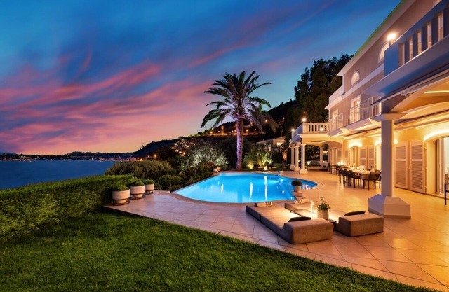 Luxury Villa Monaco with Bentley Limousine Airport pick up