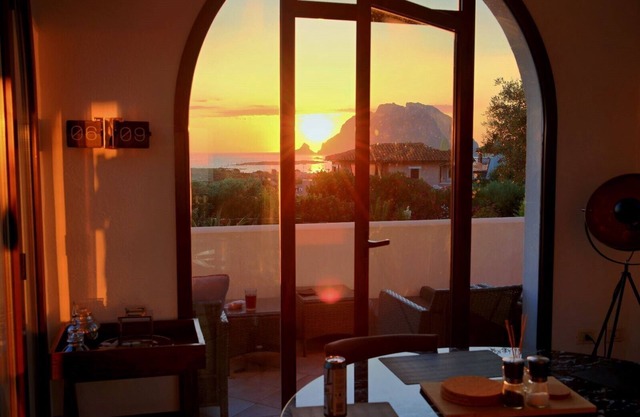 Villa Monte Contros, Pool, Meerblick und wenige Minuten zum Strand.