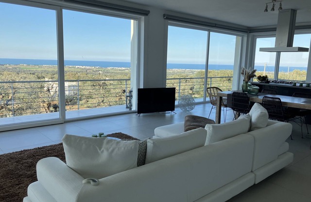 Villa Monti - Stylisches, modernes Ferienhaus mit atemberaubendem 180°Meerblick