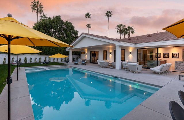 Villa Moscotto - Luxury Palm Springs Retreat