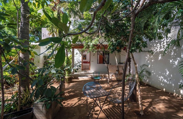 Villa Mozart y Macondo