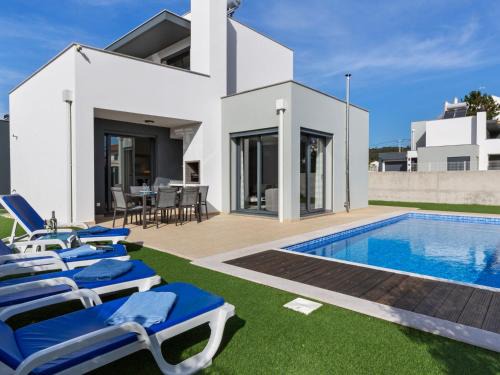 Villa near Obidos Lagoon and Surf Beaches