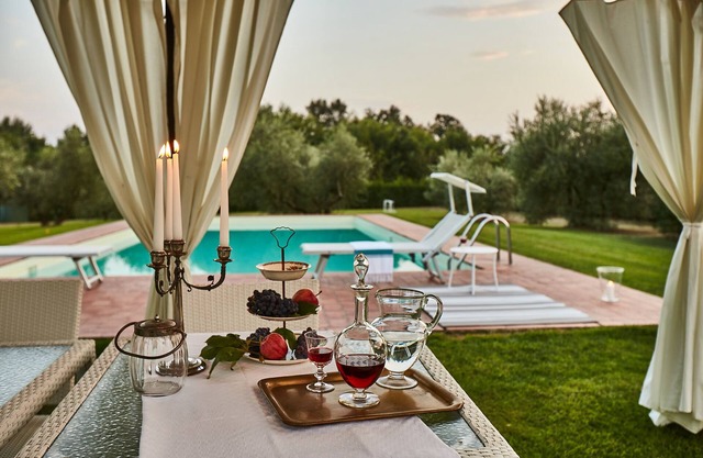 Villa Niccolai: Charmante Villa in der Toskana mit Luxury Private Pool & Shading Park