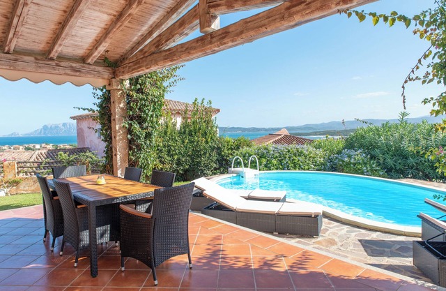 Villa "Nicola" mit privatem Pool und schönem Meerblick