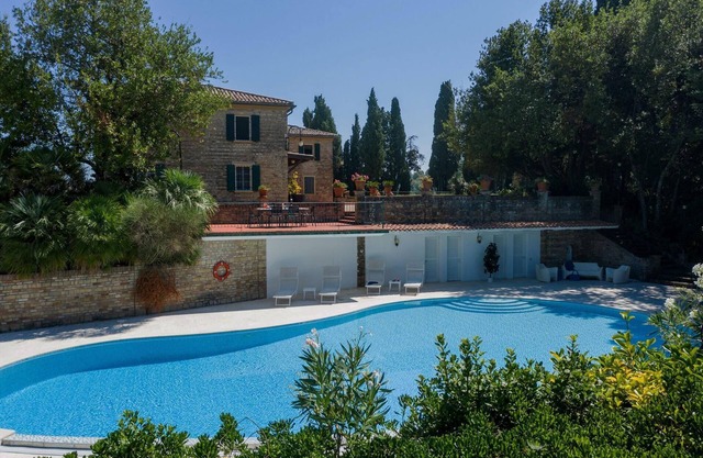 Villa Nina 12 - Sechs Schlafzimmer Villa, Schläft 12