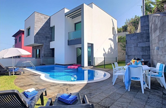 Villa North Sea - Drei Schlafzimmer Haus, Schläft 6
