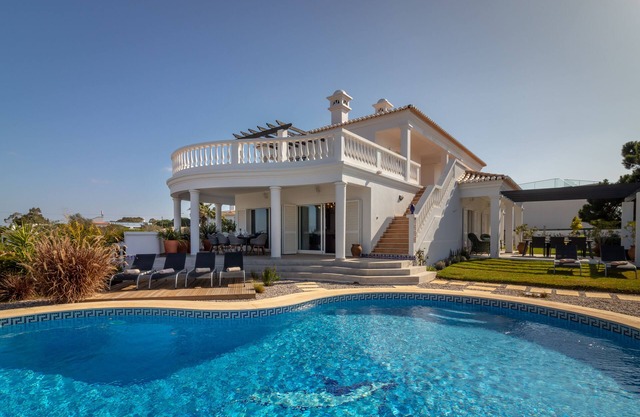 Villa Ocean Blue, Meerblick, zu Fuß zum Strand, Pool