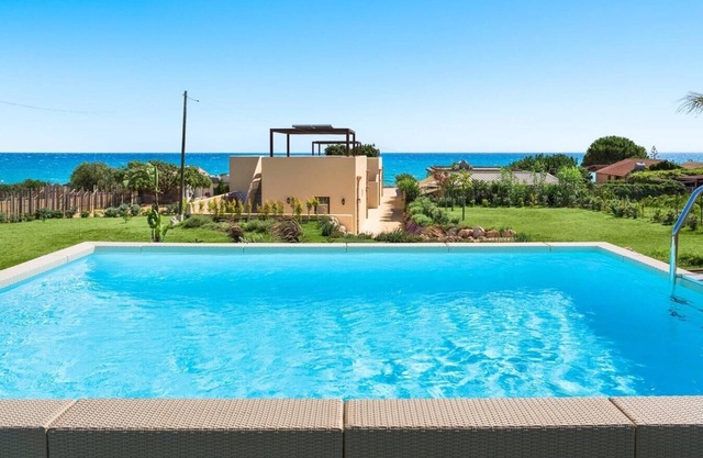 Villa Odina - Private pool and sea views