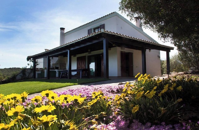 Villa "Olga" mit Meerblick, privater Terrasse und WLAN