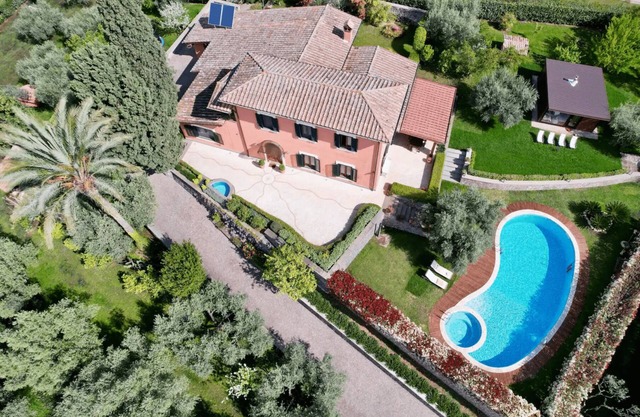 Villa Olive Garden Spa Retreat - Luxe Estate