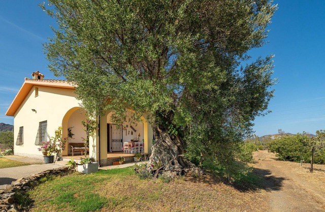 Villa 'Oliveto' mit Bergblick, privater Terrasse und Klimaanlage