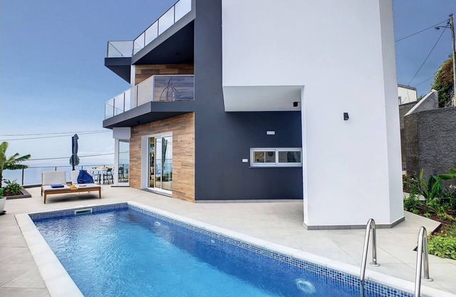 Villa Omar by LovelyStay