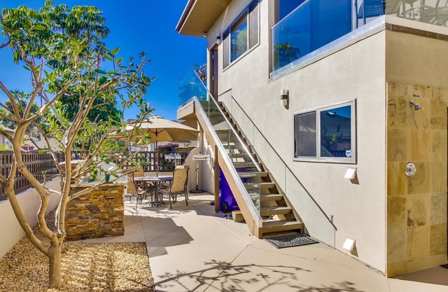 Villa on the Bay | Steps to Bay, Ocean & Mission Beach
