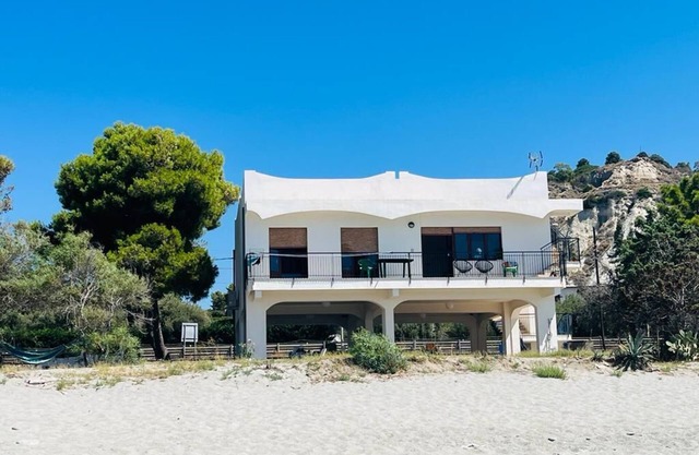 Villa am Strand von Bova Marina (Reggio Cal.)