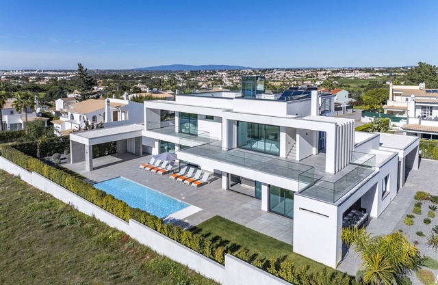 Villa Opala by Villa Plus