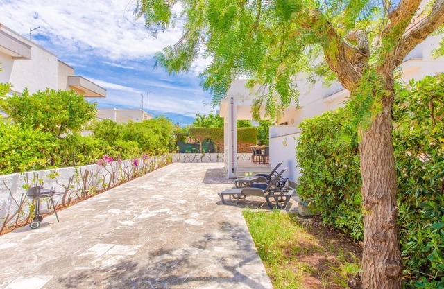Villa Orchidea. Eingezäunter Garten - Für Familien - Klimaanlage - Strandnah