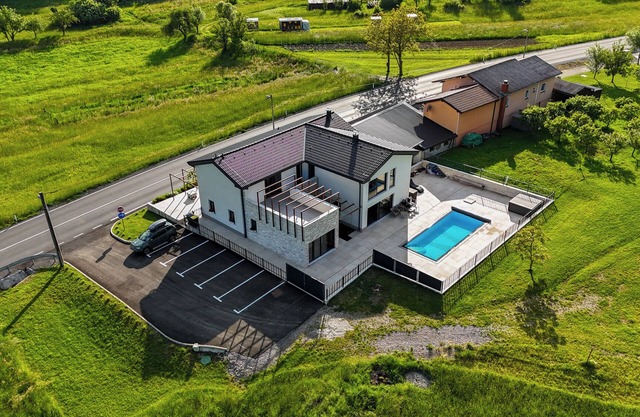 Villa Otokar - Luxurious Heritage Retreat Near Adriatic Sea