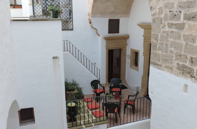 Villa Palazzo del Diavolo: Il Patio e le Terrazze, WiFi, AC, TouristPersonalAdvisor