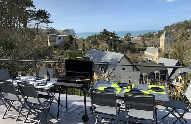 Villa Panorama, sea view and cliffs of Etretat