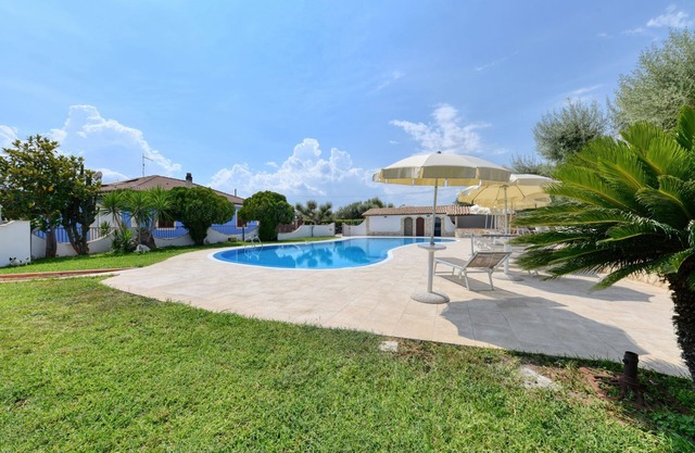 Villa Parisi with private pool