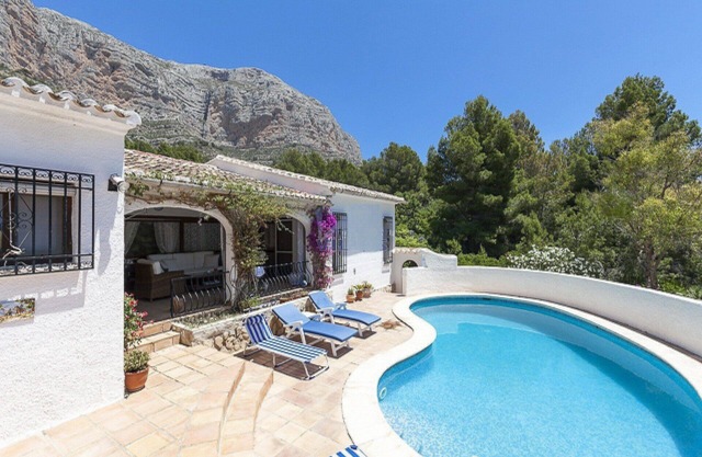 Villa "Pascal" with Private Pool & Wi-Fi