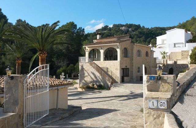 Villa Pendulo, Charakteristische Villa auf 2000 m2 mit fantastischem Garten und Swimmingpool.