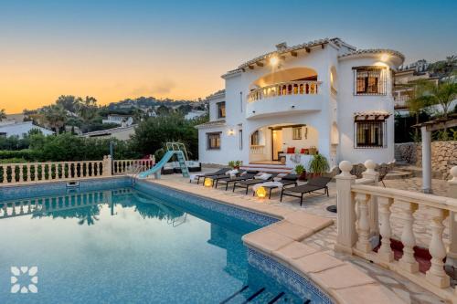 Villa Perla by Abahana Villas