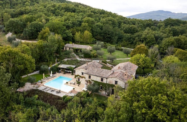 Villa Petroia - Sechs Schlafzimmer Villa, Schläft 12