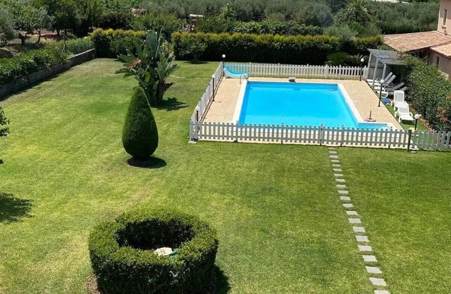 Villa Pi, for 10 pax with large private pool near Tropea