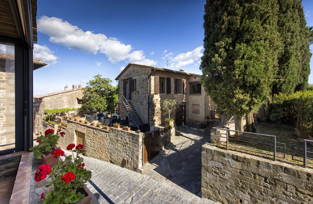 Villa Piazza della Fortezza - Ferienhaus mit Jacuzzi in Montalcino, Orcia-Tal, Toskana