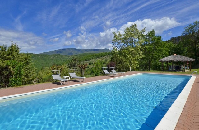 Villa Piombona - Vier Schlafzimmer Villa, Schläft 8