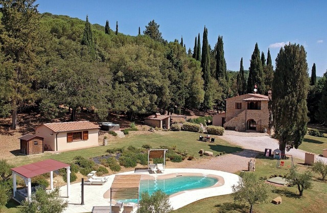 Villa 'Podere Cafaggio' mit privatem Pool, privater Terrasse und Klimaanlage