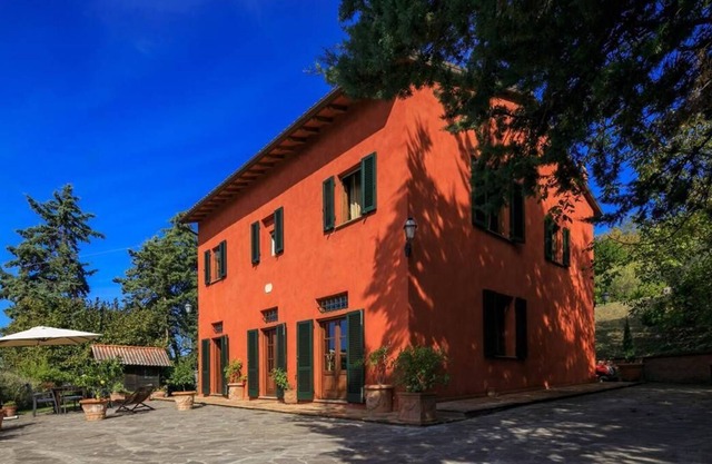Toskanische Villa, Pool, Tennisplatz, BBQ / in der Nähe von Pisa + Firenze