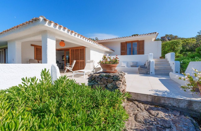 Villa 'Portobello' mit Meerblick, Wi-Fi und Klimaanlage