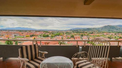 VILLA PRESTIGE - with Balconies