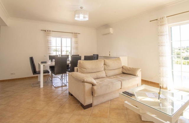 Villa Privée de 4 Chambres Avec Piscine