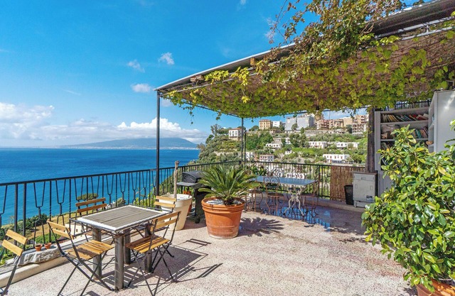 Villa 'Quietness' mit Meerblick, gemeinsamer Terrasse und Wi-Fi