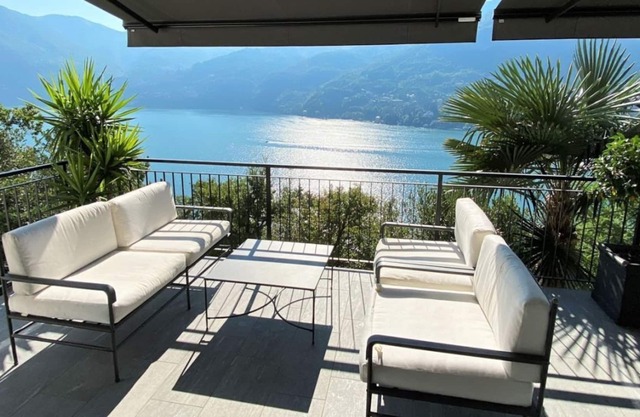 NEUE Luxusvilla mit Pool & Terrasse am Comer See