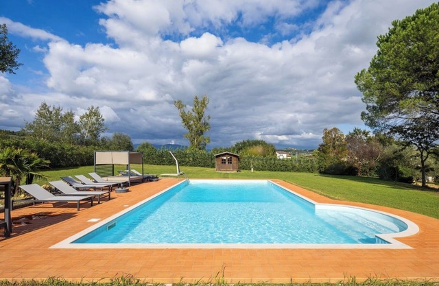 Villa Regina Elena Vittoria in Porcari ,, Toscana