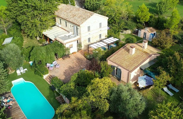 Verführerische Villa in Le Marche mit Swimmingpool