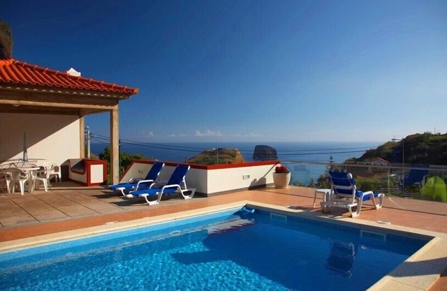 Villa Ricardo - Eine Luxusvilla mit BEHEIZTEM POOL und tollem MEERBLICK!