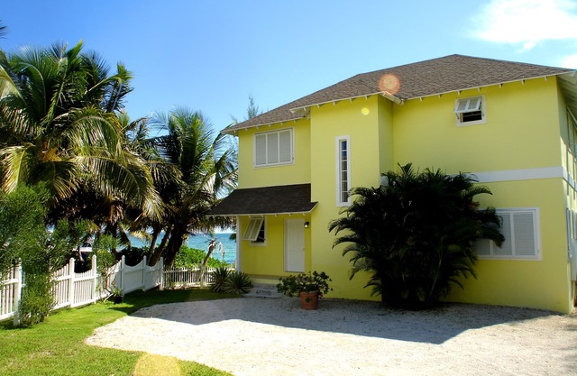 Villa direkt am Meer, von Privateigentum in Cul-de-sac, Abgeschieden, ruhig