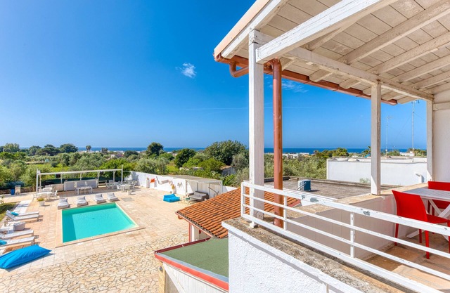 Villa 'Rilù - Sole Rosso' mit Gemeinschaftspool, Wi-Fi und Klimaanlage